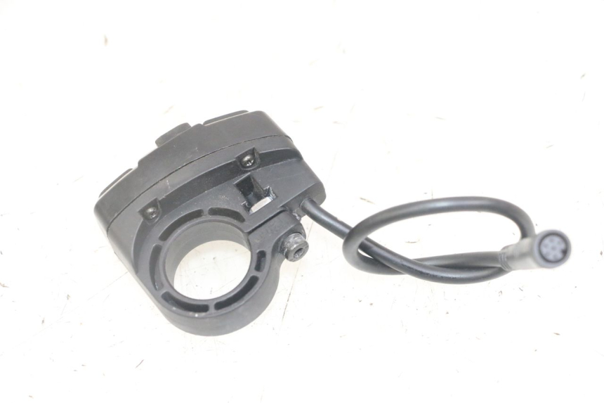 photo de LEFT SWITCH NAMI STELLAR 1 - Alternative perspective