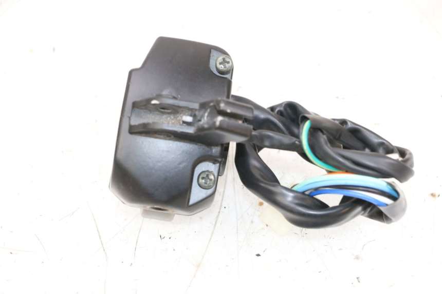 photo de LEFT SWITCH NECO TEMPO 4T 50 (2022 - 2026) - Alternative perspective