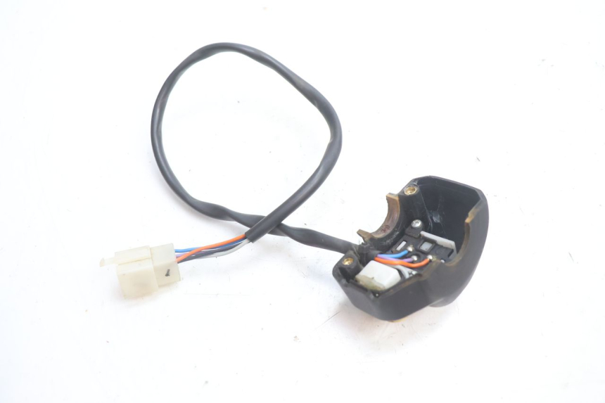 photo de LEFT HANDLEBAR SWITCH PEUGEOT TKR TREKKER FURIOUS 50 (2005 - 2014) - Alternative perspective