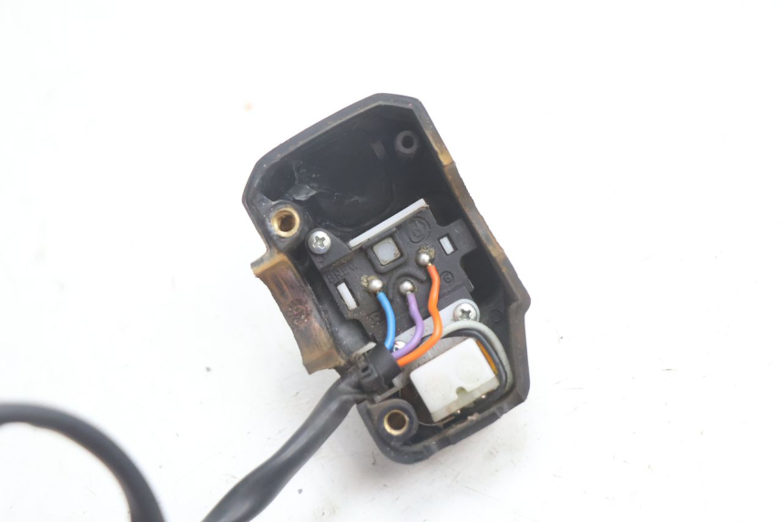 photo de LEFT HANDLEBAR SWITCH PEUGEOT TKR TREKKER FURIOUS 50 (2005 - 2014) - Technical close-up