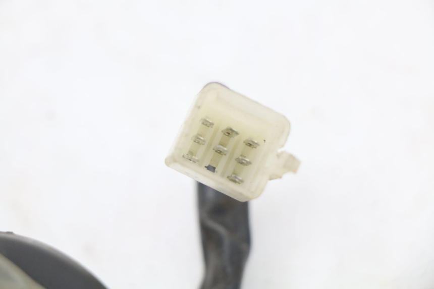 photo de LEFT SWITCH BAOTIAN TRAVEL SPIRIT 50 (2010 - 2012) - Fixing points details