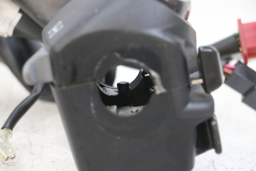 photo de LEFT SWITCH YAMAHA TRICITY 300 (2020 - 2024) - Component detail