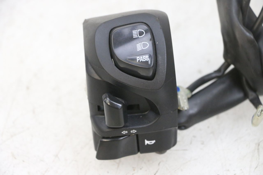 photo de LEFT SWITCH YAMAHA TRICITY 300 (2020 - 2024) - Checked used part