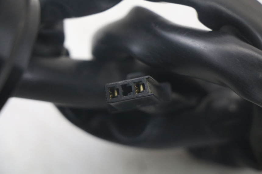 photo de LEFT HANDLEBAR SWITCH KAWASAKI VERSYS ABS 650 (2015 - 2018) - Surface and material condition