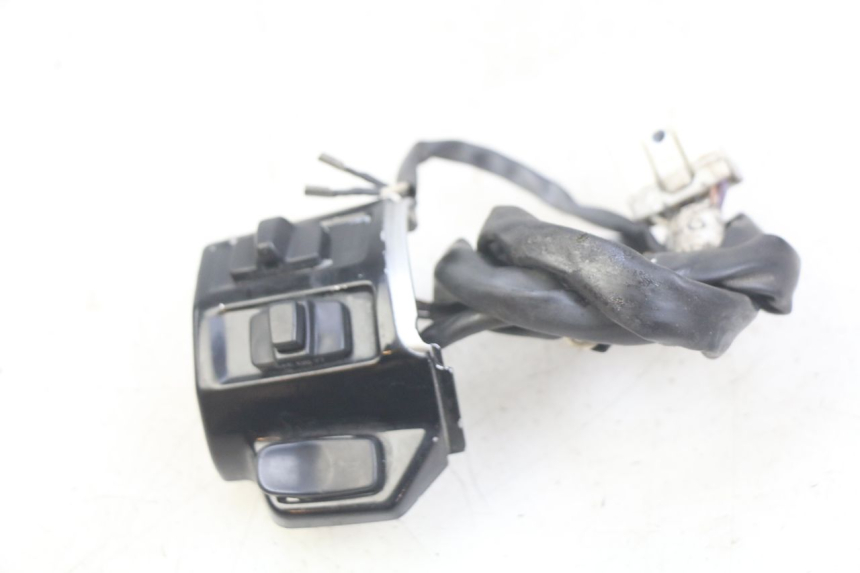 photo de LEFT HANDLEBAR SWITCH PIAGGIO VESPA SPRINT 2T 50 (2014 - 2018) - Component detail
