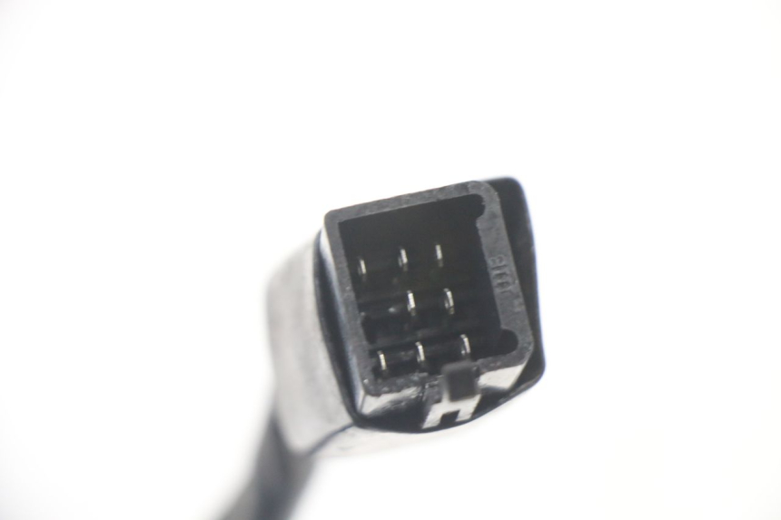 photo de LEFT HANDLEBAR SWITCH PEUGEOT VIVACITY NEW 2T 50 (2008 - 2017) - Fixing points details