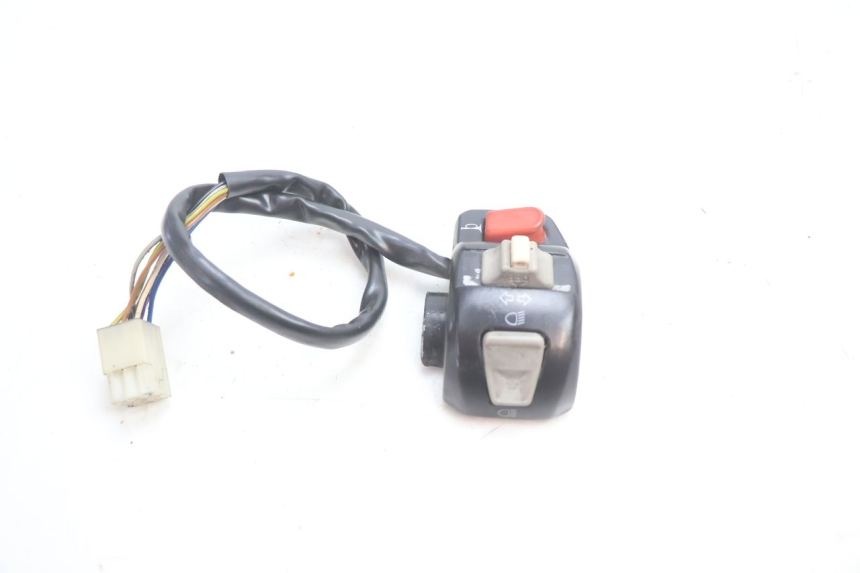 photo de LEFT SWITCH PEUGEOT VIVACITY 50 (1998 - 2003) - Zoom on usage condition