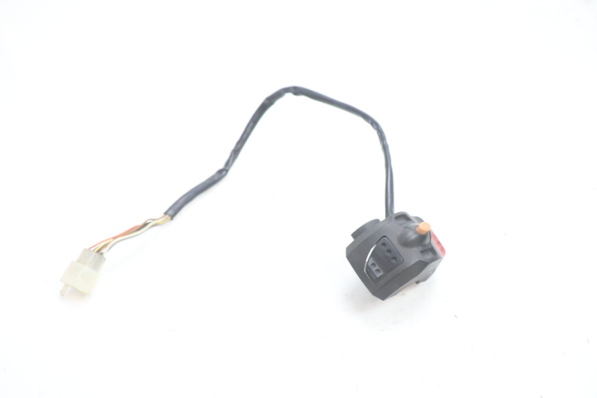 photo de LEFT HANDLEBAR SWITCH PEUGEOT VIVACITY 50 (2004 - 2009) - Zoom on usage condition