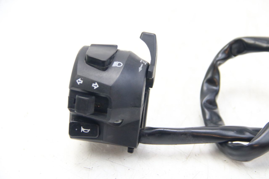 photo de LEFT HANDLEBAR SWITCH SYM WOLF SB 125 (2011 - 2018) - Fixing points details