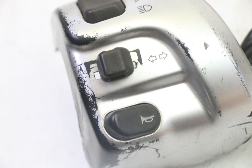 photo de LEFT SWITCH YAMAHA X-CITY XCITY 125 (2007 - 2013) - Zoom on usage condition