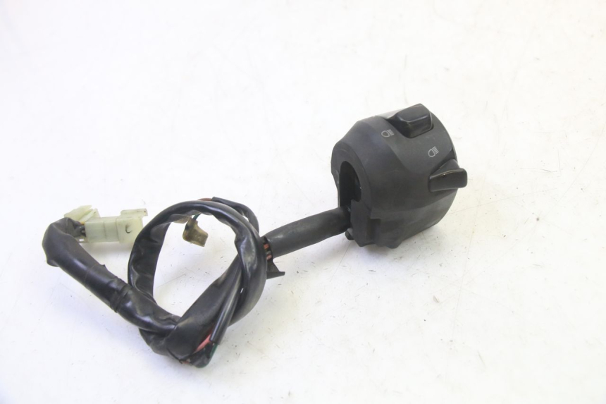 photo de LEFT HANDLEBAR SWITCH YAMAHA X-MAX XMAX 125 (2010 - 2013) - Technical close-up