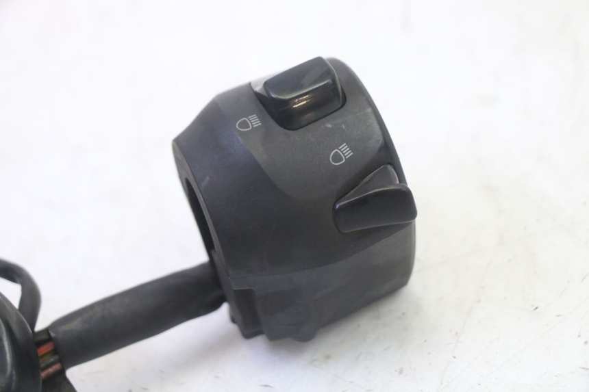 photo de LEFT HANDLEBAR SWITCH YAMAHA X-MAX XMAX 125 (2010 - 2013) - Product overview