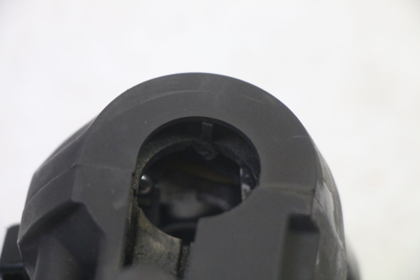 photo de LEFT HANDLEBAR SWITCH YAMAHA X-MAX XMAX 125 (2010 - 2013) - Surface and material condition
