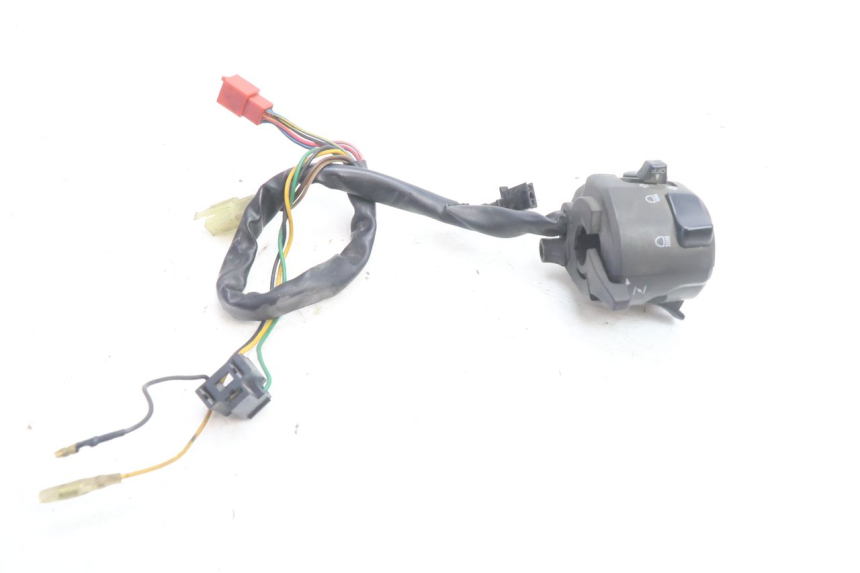 photo de LEFT SWITCH YAMAHA XJR 1300 (1998 - 2002) - Zoom on usage condition