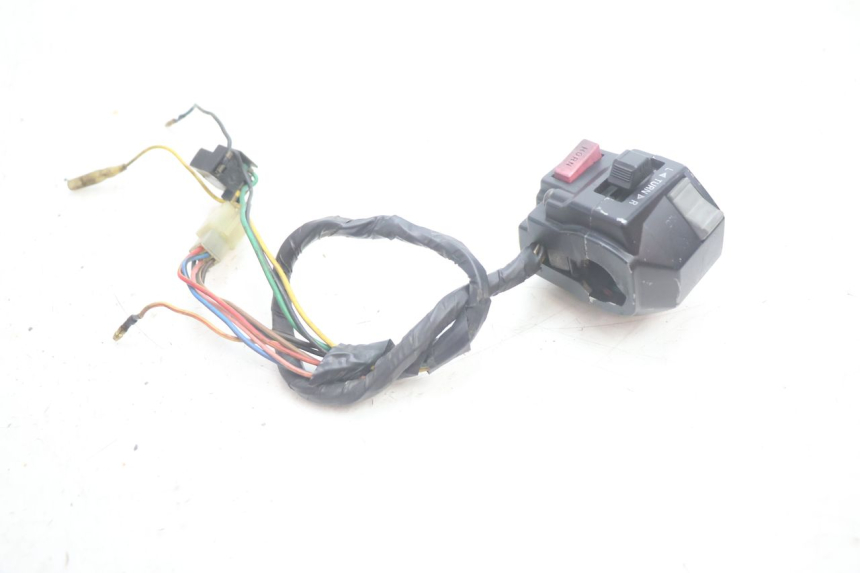 photo de LEFT SWITCH YAMAHA XV VIRAGO 535 (1988 - 2004) - Zoom on usage condition