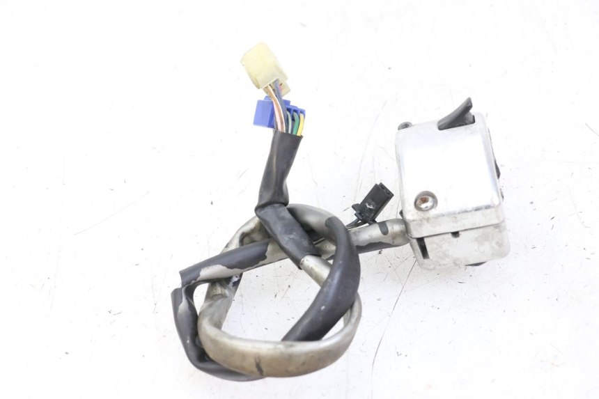 photo de LEFT SWITCH YAMAHA XVS DRAG STAR DRAGSTAR 650 (1997 - 2007) - Technical close-up