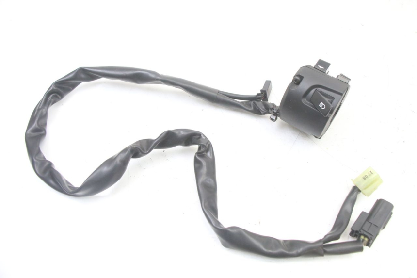 photo de LEFT SWITCH YAMAHA TRACER 7 700 (2020 - 2024) - Alternative perspective