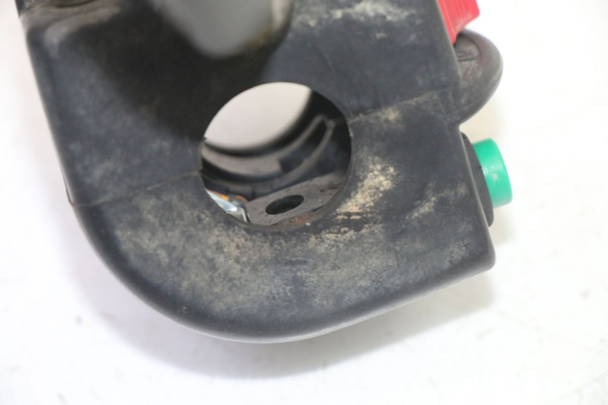 photo de LEFT SWITCH YAMAHA YFM GRIZZLY 550 (2008 - 2015) - Technical close-up