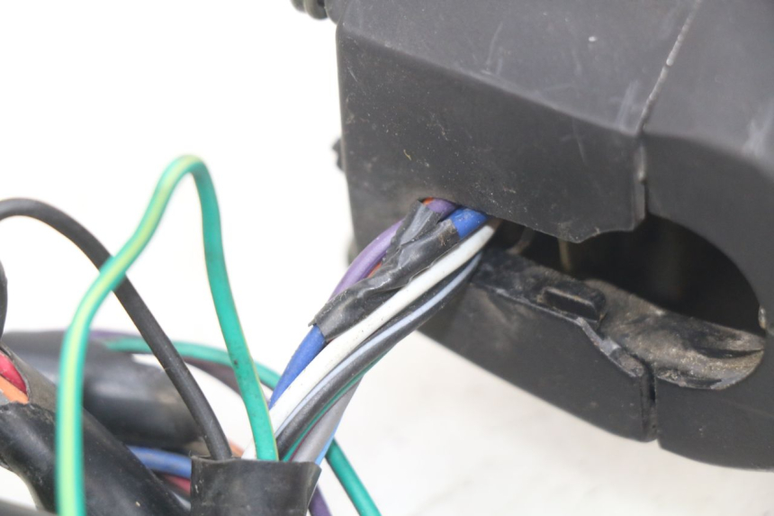 photo de LEFT HANDLEBAR SWITCH YAMASAKI YM T 125 (2015 - 2020) - Component detail