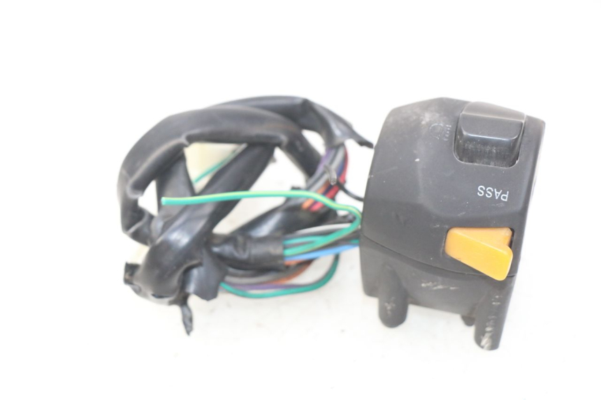 photo de LEFT HANDLEBAR SWITCH YAMASAKI YM T 125 (2015 - 2020) - Product overview