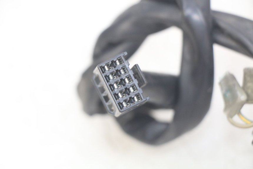 photo de LEFT HANDLEBAR SWITCH YAMAHA YP MAJESTY 400 (2004 - 2008) - Alternative perspective