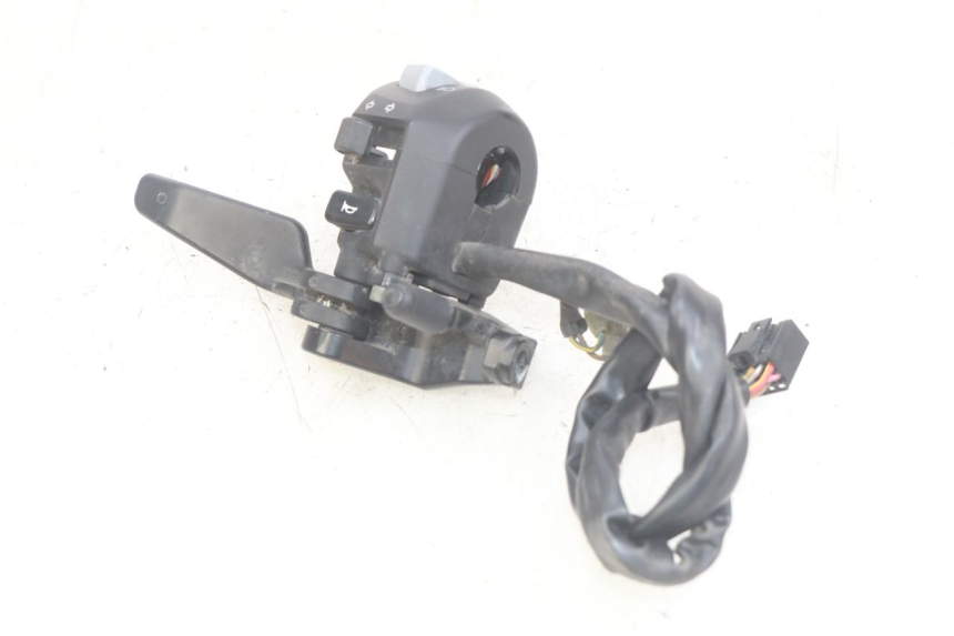 photo de LEFT HANDLEBAR SWITCH YAMAHA YP MAJESTY 400 (2004 - 2008) - Product overview