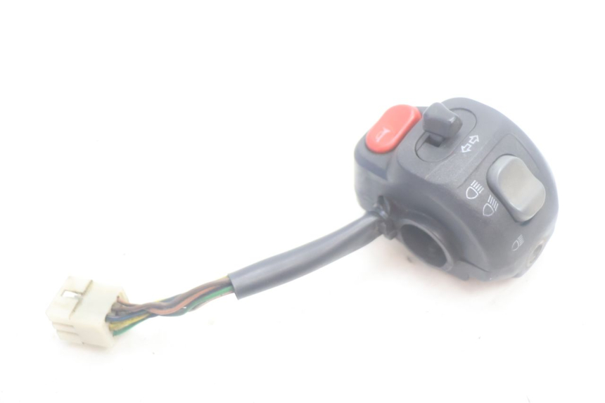 photo de LEFT SWITCH YAMAHA YP MAJESTY 125 (2007 - 2010) - Zoom on usage condition