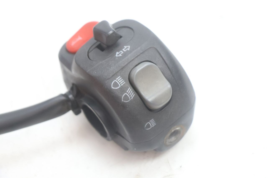 photo de LEFT SWITCH YAMAHA YP MAJESTY 125 (2007 - 2010) - Alternative perspective