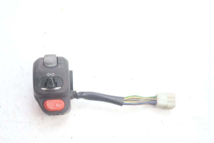 photo de LEFT HANDLEBAR SWITCH YAMAHA YP MAJESTY 125 (2002 - 2006) - Main view