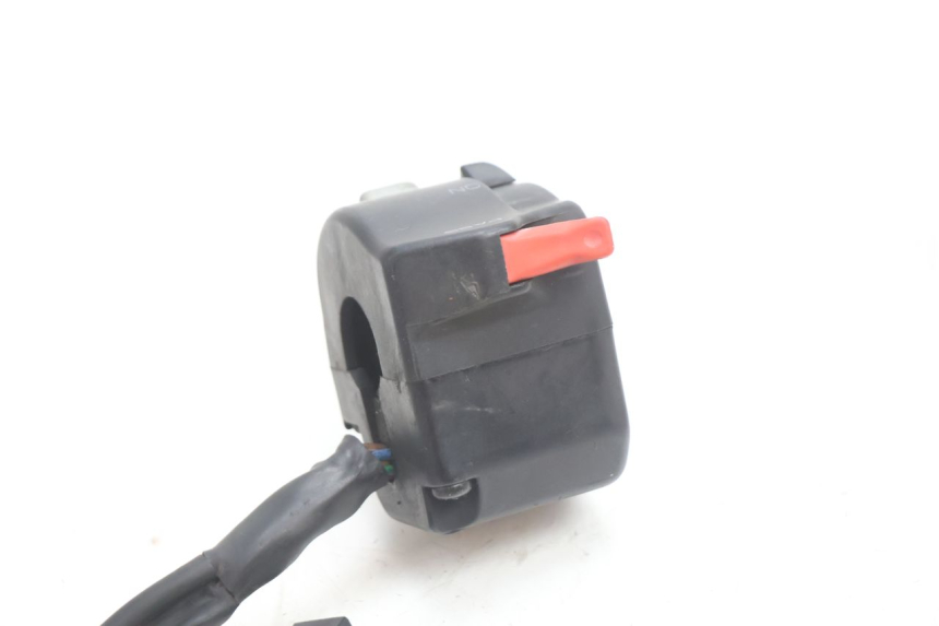 photo de LEFT SWITCH YAMAHA YZF R GENESIS 750 (1993 - 1998) - Technical close-up