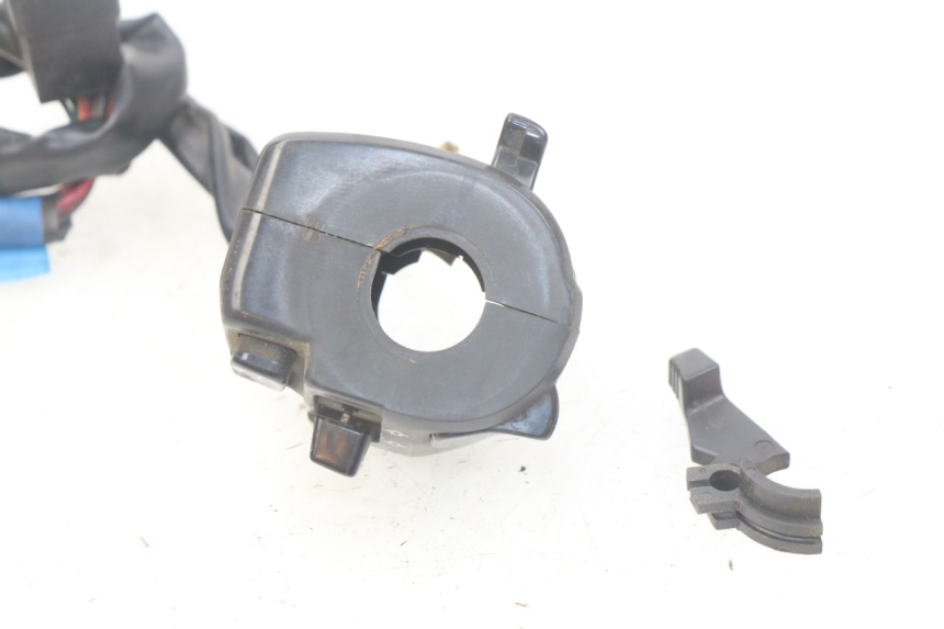 photo de LEFT HANDLEBAR SWITCH KAWASAKI Z S 750 (2003 - 2006) - Component detail