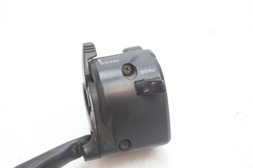photo de LEFT HANDLEBAR SWITCH KAWASAKI ZX-6R ZX6R 600 (1995 - 1997) - Alternative perspective