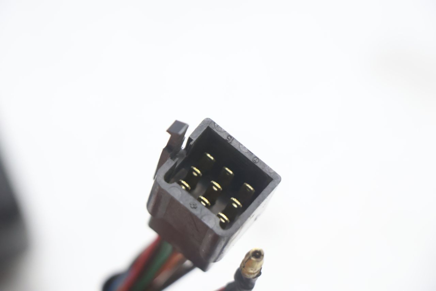 photo de LEFT HANDLEBAR SWITCH KAWASAKI ZX-6R ZX6R 600 (1995 - 1997) - Surface and material condition