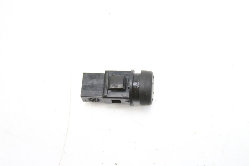 photo de HORN SWITCH PIAGGIO FLY 2T 50 (2004 - 2017) - Zoom on usage condition