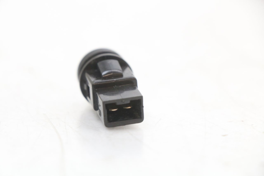 photo de HORN SWITCH PIAGGIO FLY 4T 50 (2004 - 2010) - Alternative perspective