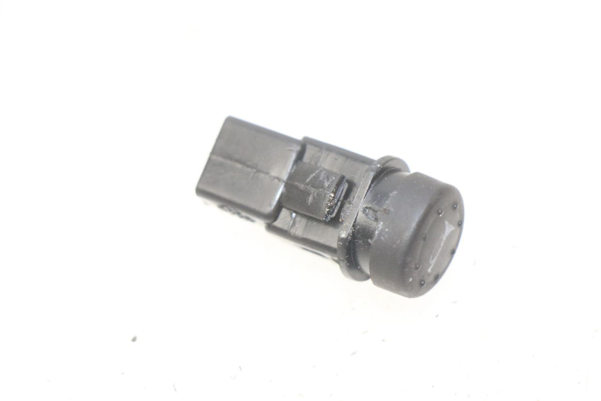 photo de HORN SWITCH PIAGGIO FLY 100 (2006 - 2010) - Component detail