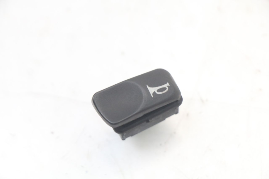 photo de HORN SWITCH PIAGGIO LIBERTY IGET 4T 50 (2021 - 2025) - Main view
