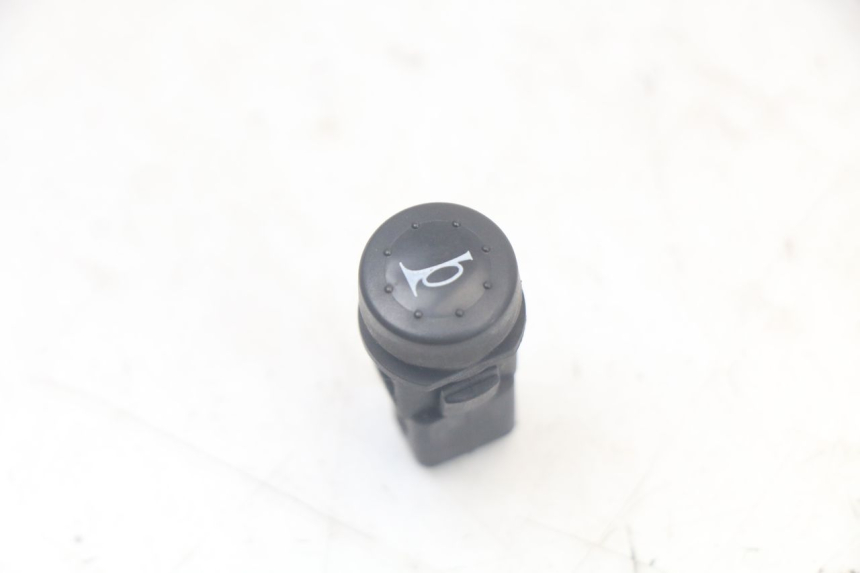 photo de HORN SWITCH PIAGGIO LIBERTY 125 (2009 - 2013) - Component detail