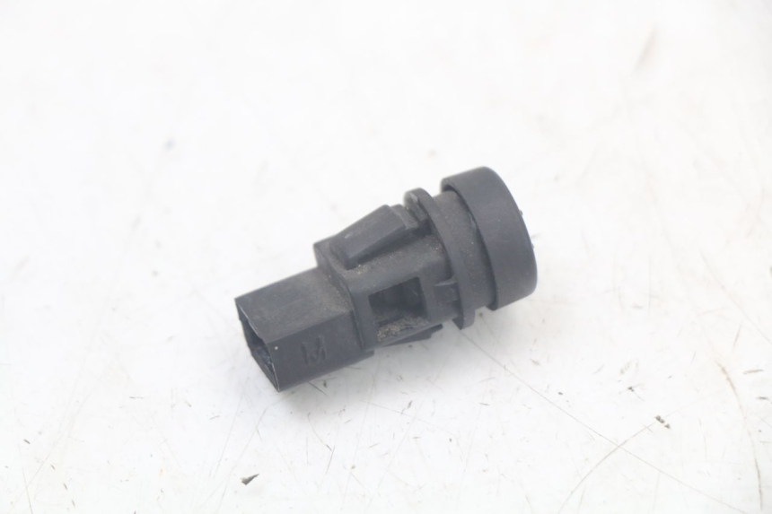 photo de HORN SWITCH PIAGGIO LIBERTY 125 (2009 - 2013) - Zoom on usage condition