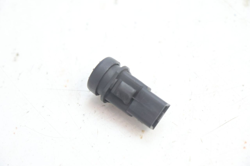 photo de HORN SWITCH PIAGGIO LIBERTY 125 (1998 - 2008) - Zoom on usage condition