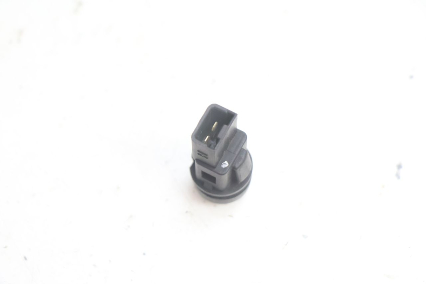 photo de HORN SWITCH PIAGGIO LIBERTY 125 (1998 - 2008) - Alternative perspective