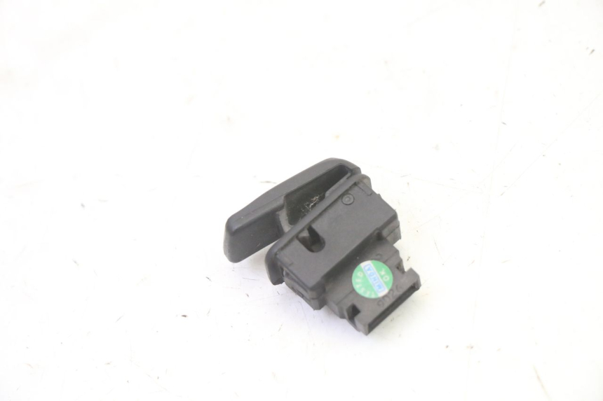 photo de HORN SWITCH PIAGGIO MP3 RL 250 (2006 - 2010) - Zoom on usage condition