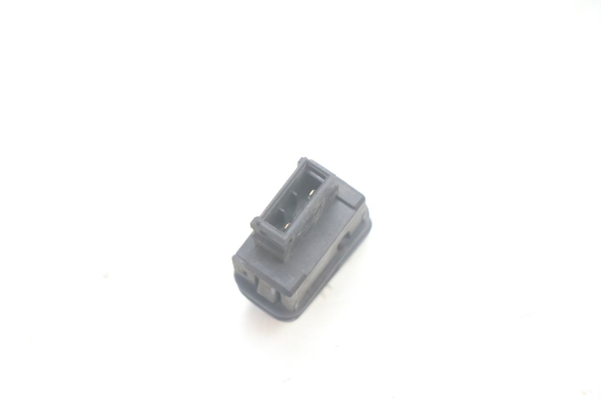 photo de HORN SWITCH PIAGGIO MP3 125 (2006 - 2014) - Alternative perspective