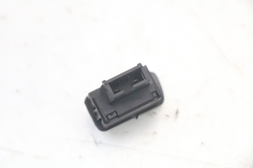 photo de HORN SWITCH PIAGGIO LIBERTY IGET 4T 50 (2021 - 2025) - Product overview