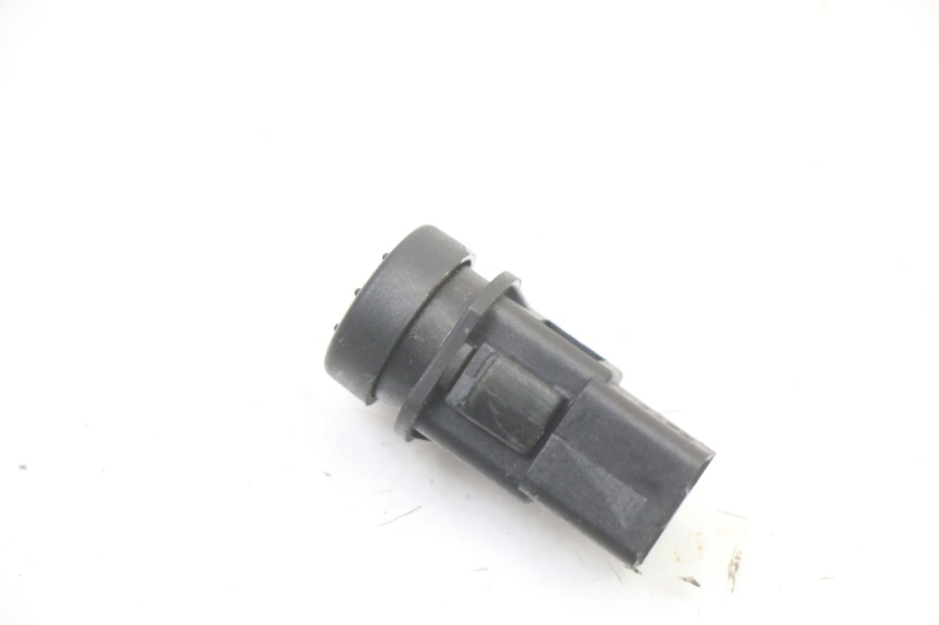 photo de HORN SWITCH PIAGGIO NRG POWER PUREJET 50 (2018 - 2021) - Zoom on usage condition