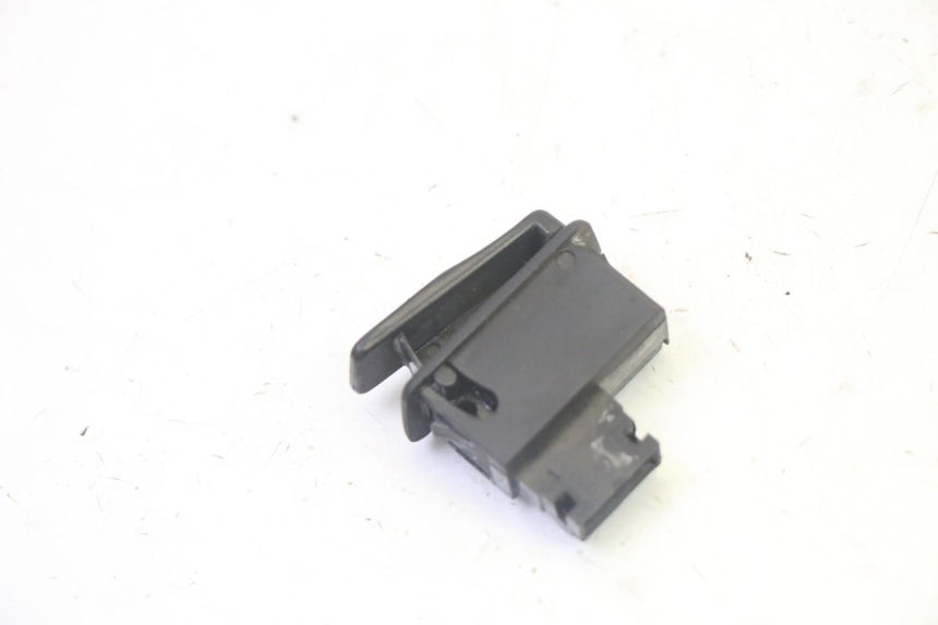 photo de HORN SWITCH HONDA SCV LEAD 100 (2003 - 2007) - Zoom on usage condition