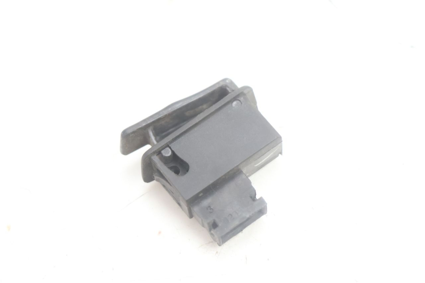 photo de HORN SWITCH HONDA SCV LEAD 100 (2003 - 2007) - Zoom on usage condition