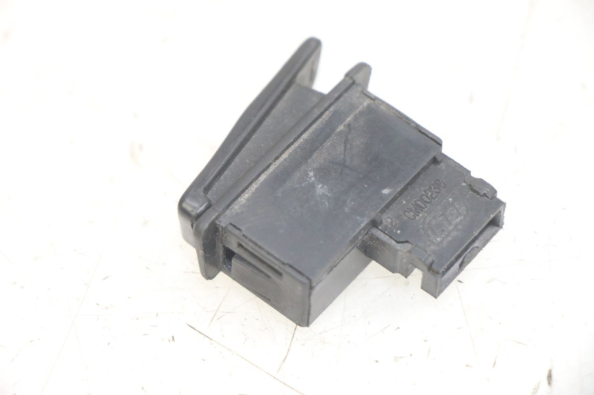 photo de HORN SWITCH PEUGEOT TWEET 4T 50 (2014 - 2019) - Zoom on usage condition