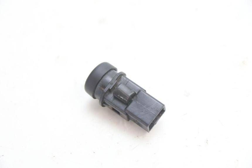 photo de HORN SWITCH PIAGGIO TYPHOON 50 (2000 - 2009) - Zoom on usage condition