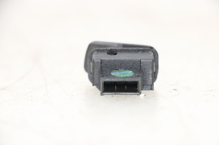 photo de HORN SWITCH PIAGGIO VESPA GTS SUPER IE 125 (2009 - 2016) - Component detail
